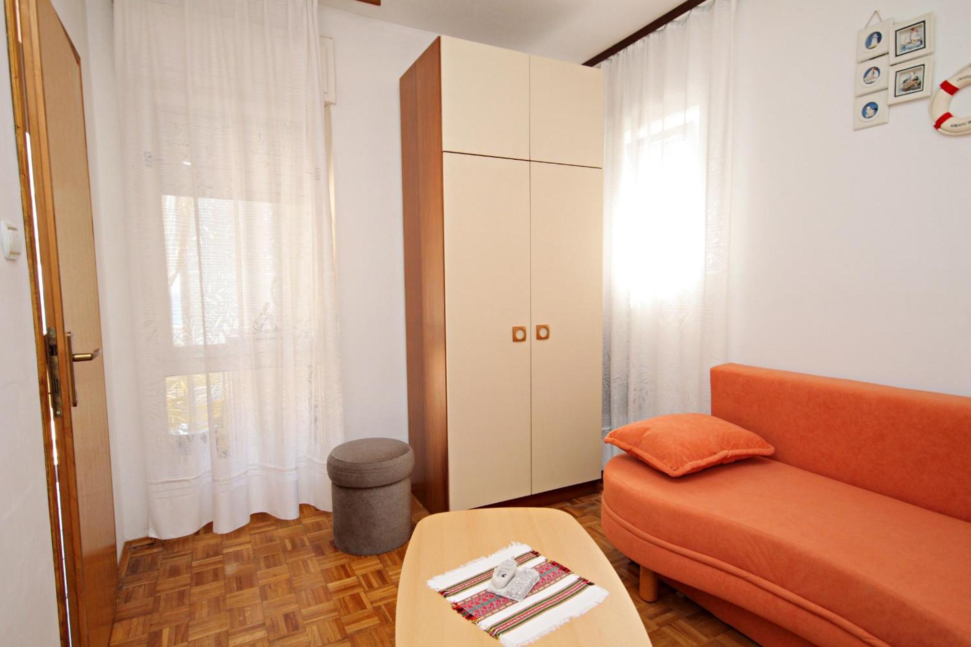 Apartments By The Sea Novi Vinodolski - 5558 Phòng bức ảnh